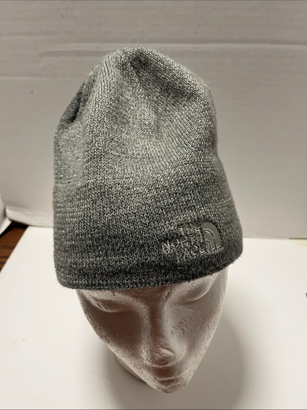 THE NORTH FACE MENS GRAY BEENIE